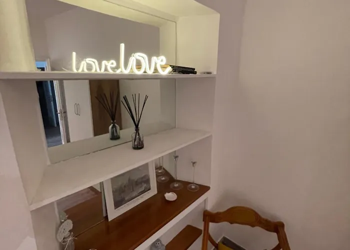 Aurelia G House *